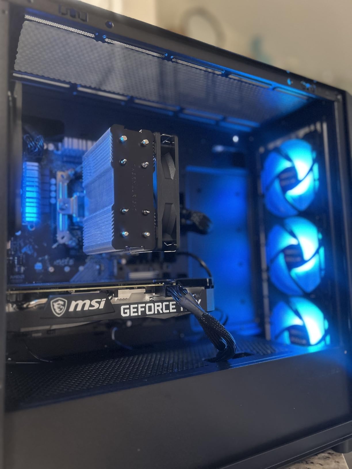 MONTECH X5M - Micro ATX Gaming PC Case, High Airflow, 4x120mm ARGB Fans Pre-Installed, Glass Side Panel, Carbon Fiber Print Accents, Black customer photo 1