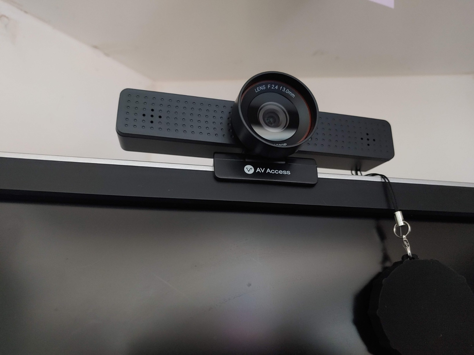 All-in-One Conference System: 4K AI PTZ Webcam with Dual Lens + Wireless USB/Bluetooth Speakerphone, AI Framing & Presenter Tracking, 15x Zoom, 360° Mic, Zoom/Teams/Webex Compatible for Meeting Room customer photo 2