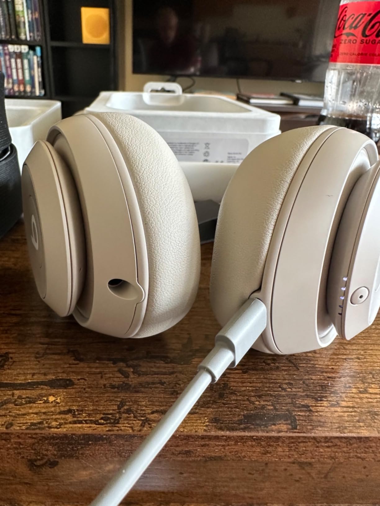 Beats Studio Pro - Premium Wireless Over-Ear Headphones- Up to 40-Hour Battery Life, Active Noise Cancelling, USB-C Lossless Audio, Apple & Android Compatible - Amazon Exclusive Sand Gray customer photo 2