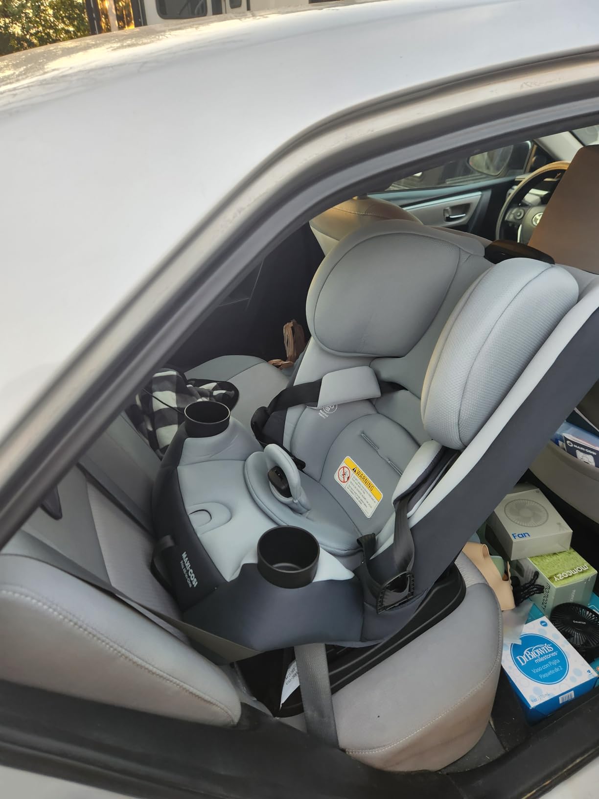 Maxi-Cosi Pria All-in-One Convertible Car Seat, Infant to Toddler Car Seat, Easy-Install Harness, Machine-Washable Cover, SeaDrift customer photo 1