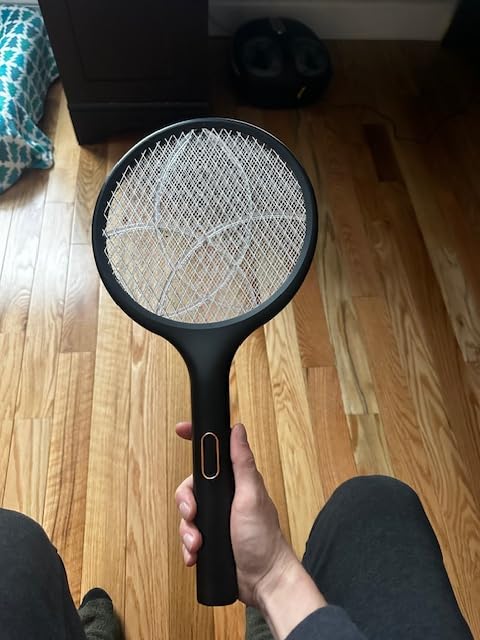 YISSVIC Electric Fly Swatter 4000V Bug Zapper Racket Dual Modes Mosquito Killer with Purple Mosquito Light Rechargeable for Indoor Home Office Backyard Patio Camping (Black-1 Pack) customer photo 2
