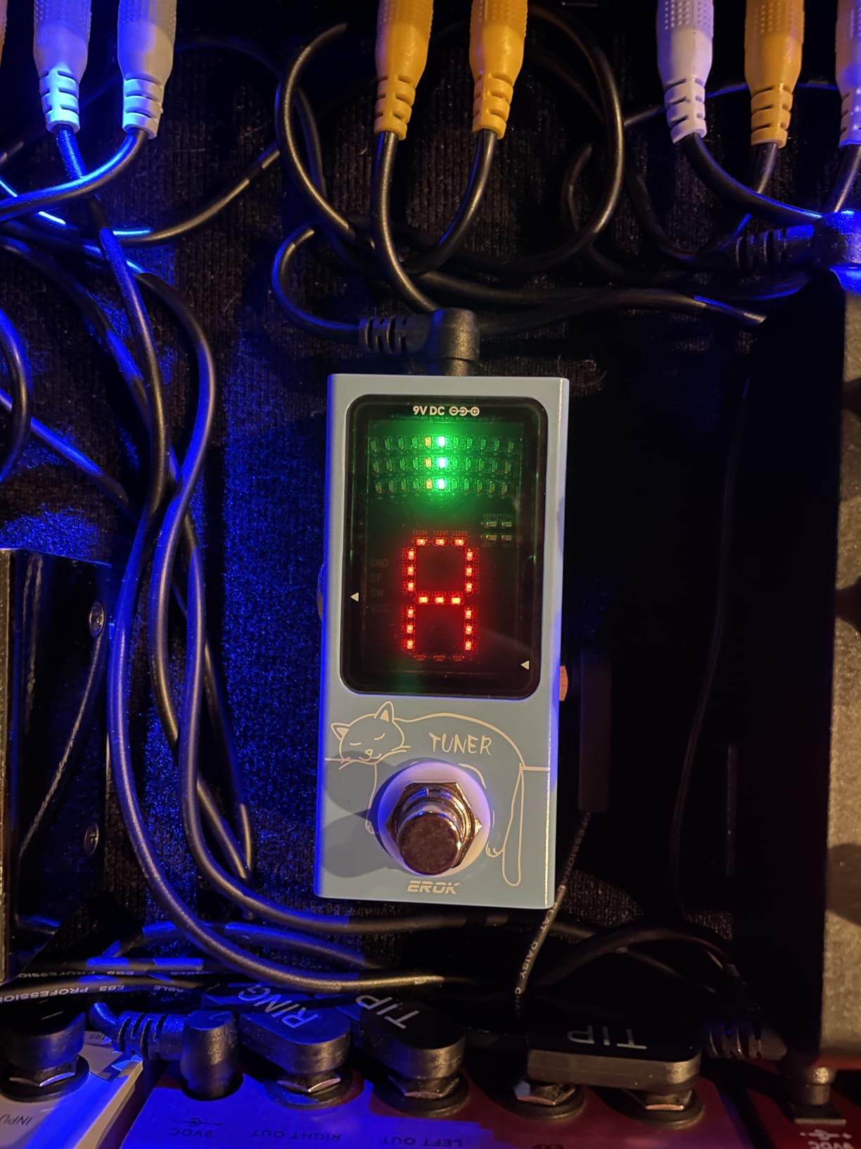 EROK Mini Tuner Pedal - Compact Size with Pitch LED Indicator for Electric Guitar & Bass, True Bypass (Blue) customer photo 2