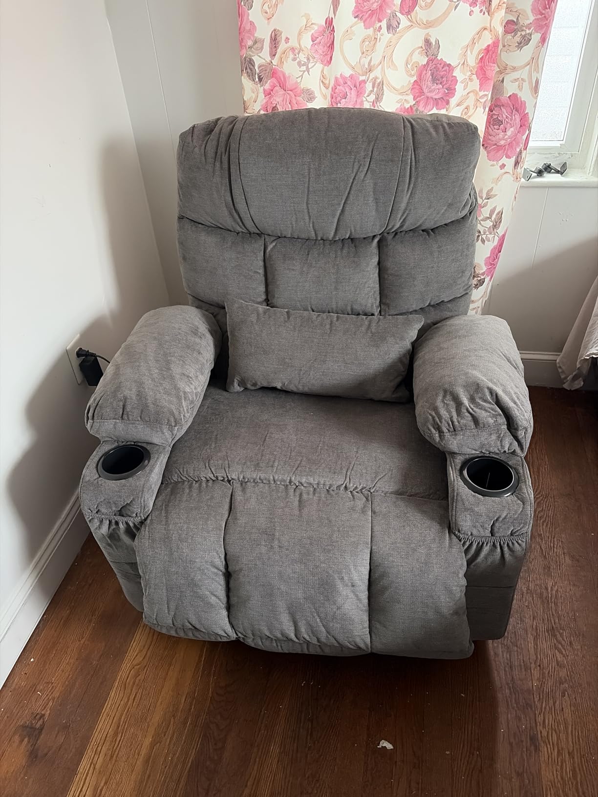 Power Lift Recliner Chair for Elderly with Vibration Massage and Lumbar Heating, Electric Lift Recliner Single Sofa with Side Pocket, Two Cup Holders and USB Charge Port for Living Room customer photo 1