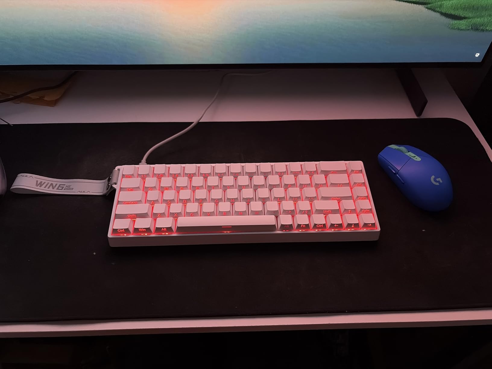 AULA WIN68 HE Mechanical Gaming Keyboard 60%, Hall Effect Magnetic Switch, Fast Trigger Mode Adjustable Actuation, 8000Hz Polling Rate, RGB Backlit, Wired White Keyboard for Laptop/PC Gamer customer photo 1