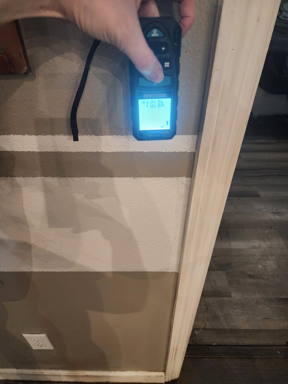 Laser Measure 50M/165ft, RockSeed Digital Laser Distance Meter with 2 Bubble Levels, Portable M/in/Ft Unit Switching Backlit LCD and Measuring Distance/Area/Volume/Pythagorean customer photo 2