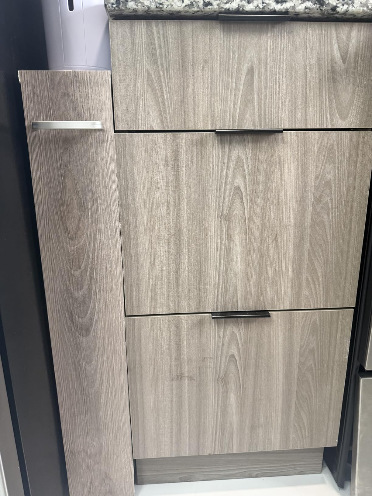 Art3d 60 Sq.ft Peel and Stick Floor Tiles, 40Pcs Luxury Vinyl Plank Flooring Wood Look, Adhesive and Waterproof Tile Sticker for Bedroom, Living Room, Kitchen, Dust Grey customer photo 1