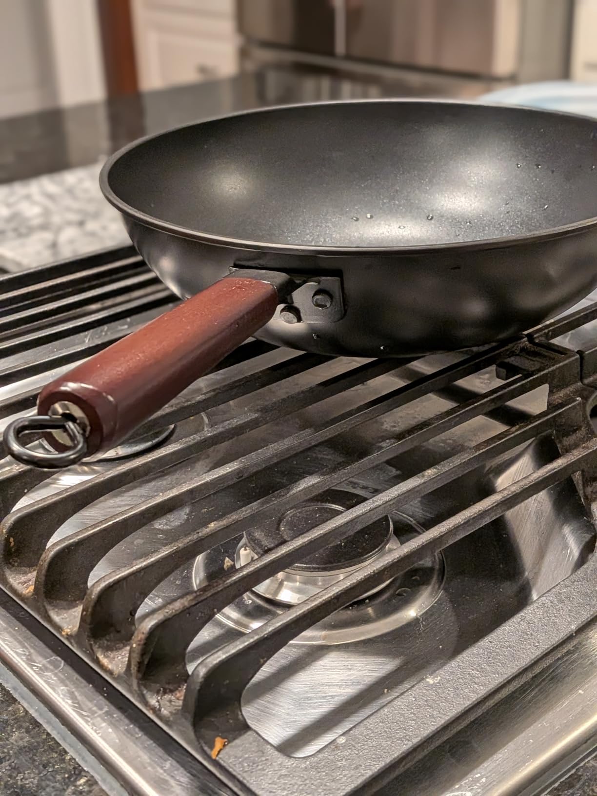 Teewe Carbon Steel Wok -13 Inch Woks & Stir-fry Pans Nonstick, Wok Pan with Glass Lid Spatula and Dish Brush: Pre-Seasoned Flat Bottom Chinese Wok for Induction, Electric, Gas, All Stoves customer photo 1