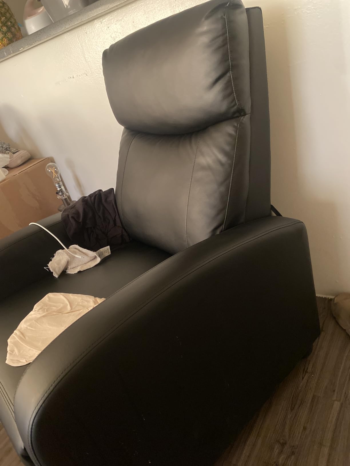 Sweetcrispy Power Lift Recliner Chair with Vibration Massage and Heat for Adults, Ergonomic Overstuffed Breathable Fabric Reclining Chair with Side Pockets, Remote Control customer photo 2