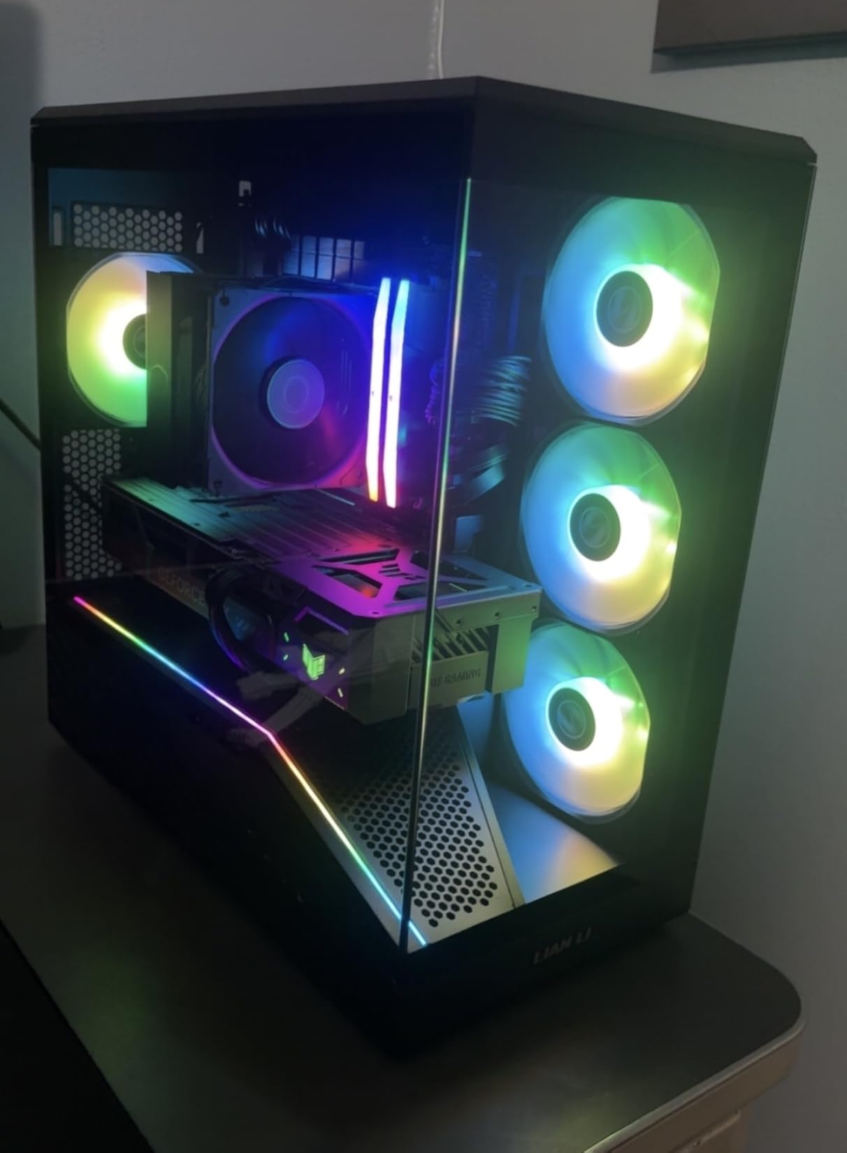 Lian Li VECTOR V100 MINI Micro Form Factor Compact PC Case, Pre-install 4 x 120mm ARGB PWM Fans, Panoramic Tempered Glass, Support Backet-Connect Micro-ATX, 415mm GPU, 360mm Radiator - Black(V100RMIX) customer photo 1
