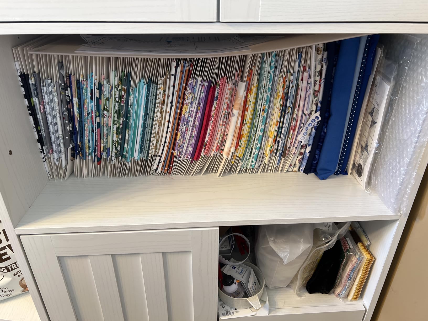 100 Pack Current Comic Book Bags and Boards, Thick Acid-Free Comic Books Backing Boards, Clear Book Sleeves Protector for Current Comics Storage and Protection customer photo 1