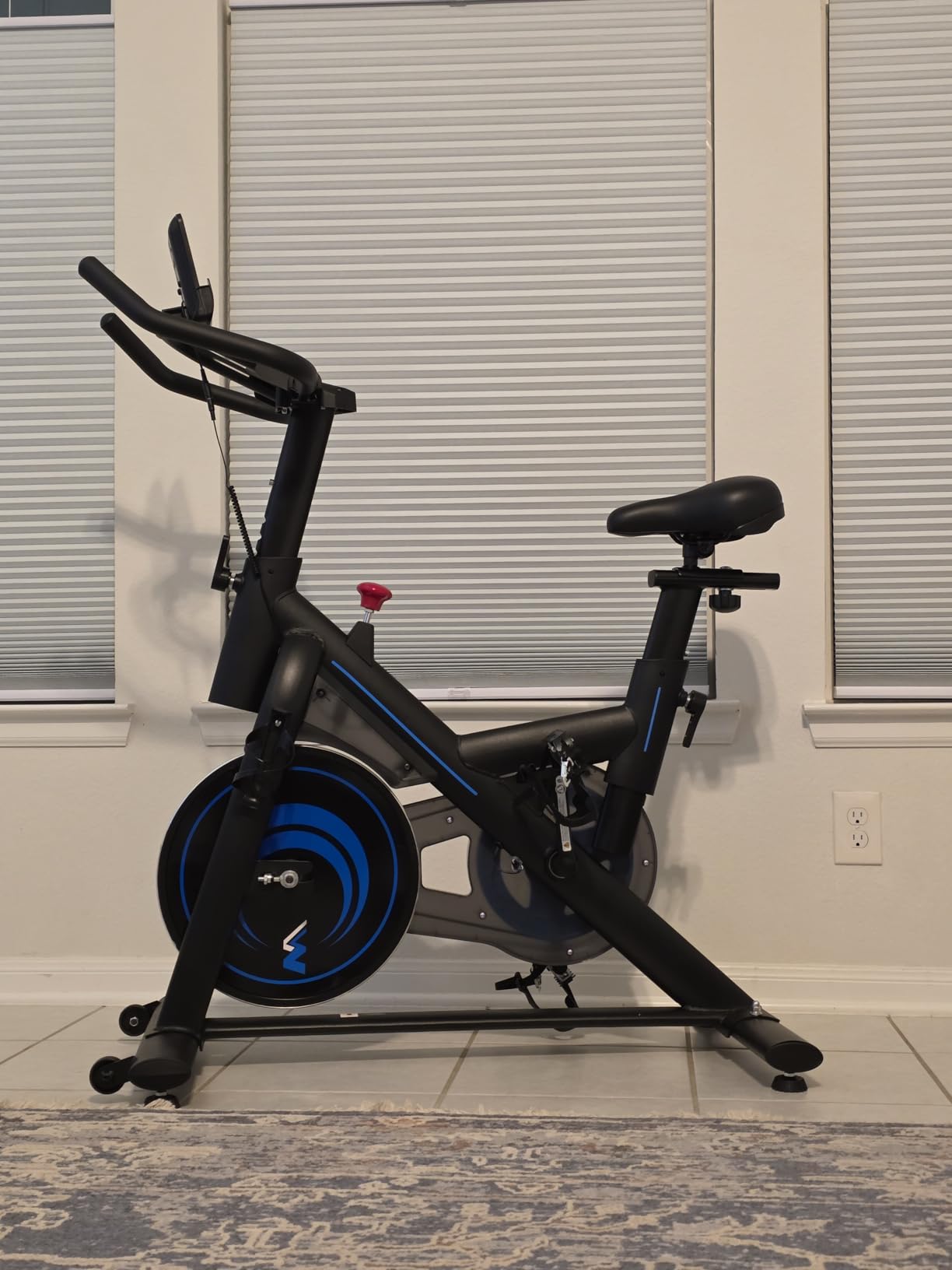 Exercise Bike for Home - 350LB Magnetic Resistance Indoor Cycling Bike customer photo 1