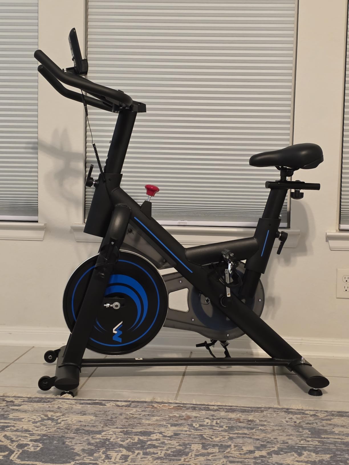 Exercise Bike for Home - 350LB Magnetic Resistance Indoor Cycling Bike customer photo 2