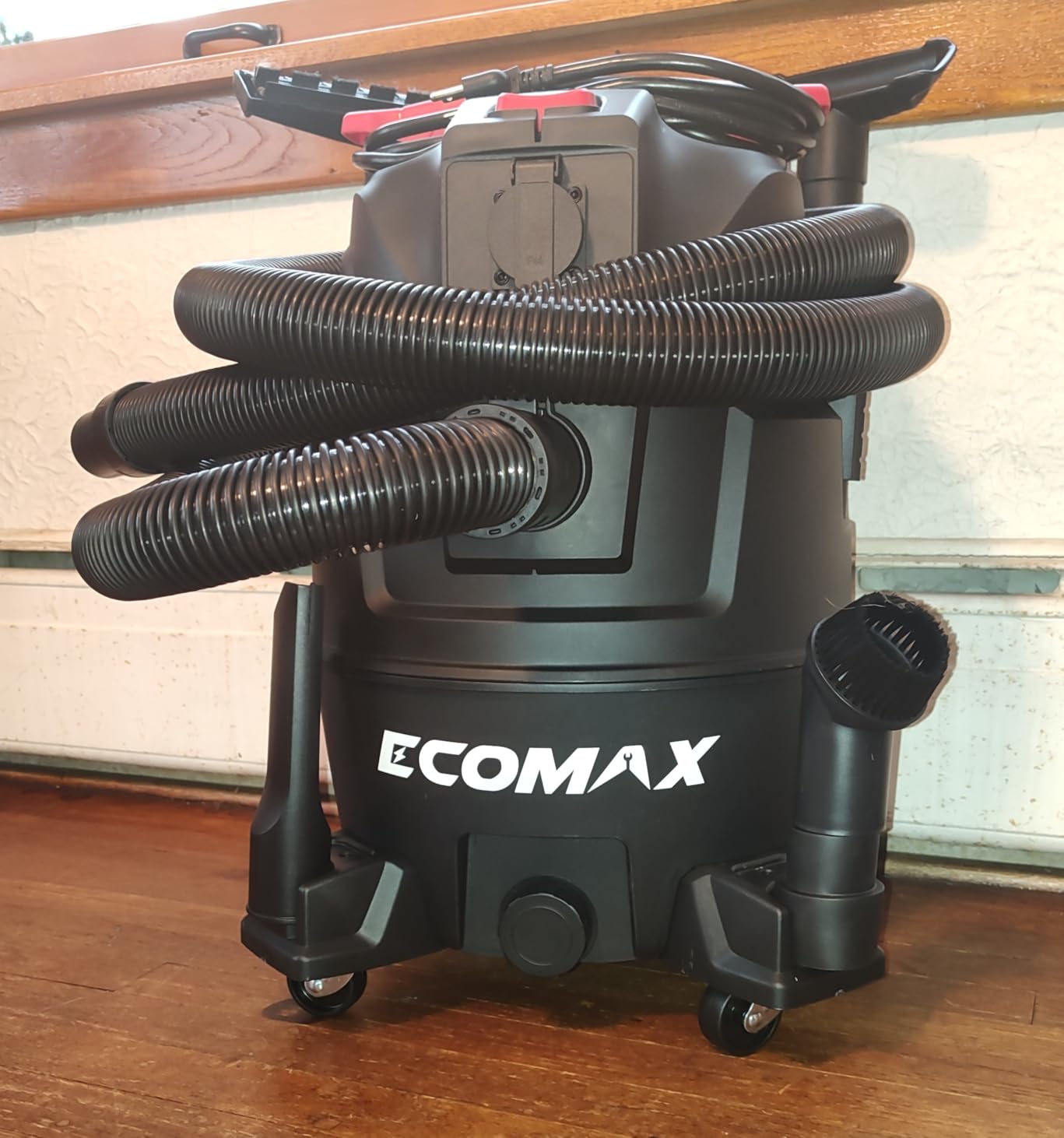ECOMAX Dust Extractor & Shop Vac 2-in-1, Semi-Automatic Filter Clean, HEPA Filter, 8 Gallon 6.5 HP Wet Dry Vacuum customer photo 1