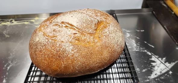 5QT Pre-Seasoned Cast Iron Dutch Oven For Bread Baking, Dutch Oven with Domed Lid, Sourdough Bread Baking Supplies, Multi-Functional Bread Pan For Baking, Frying, Roasting customer photo 1
