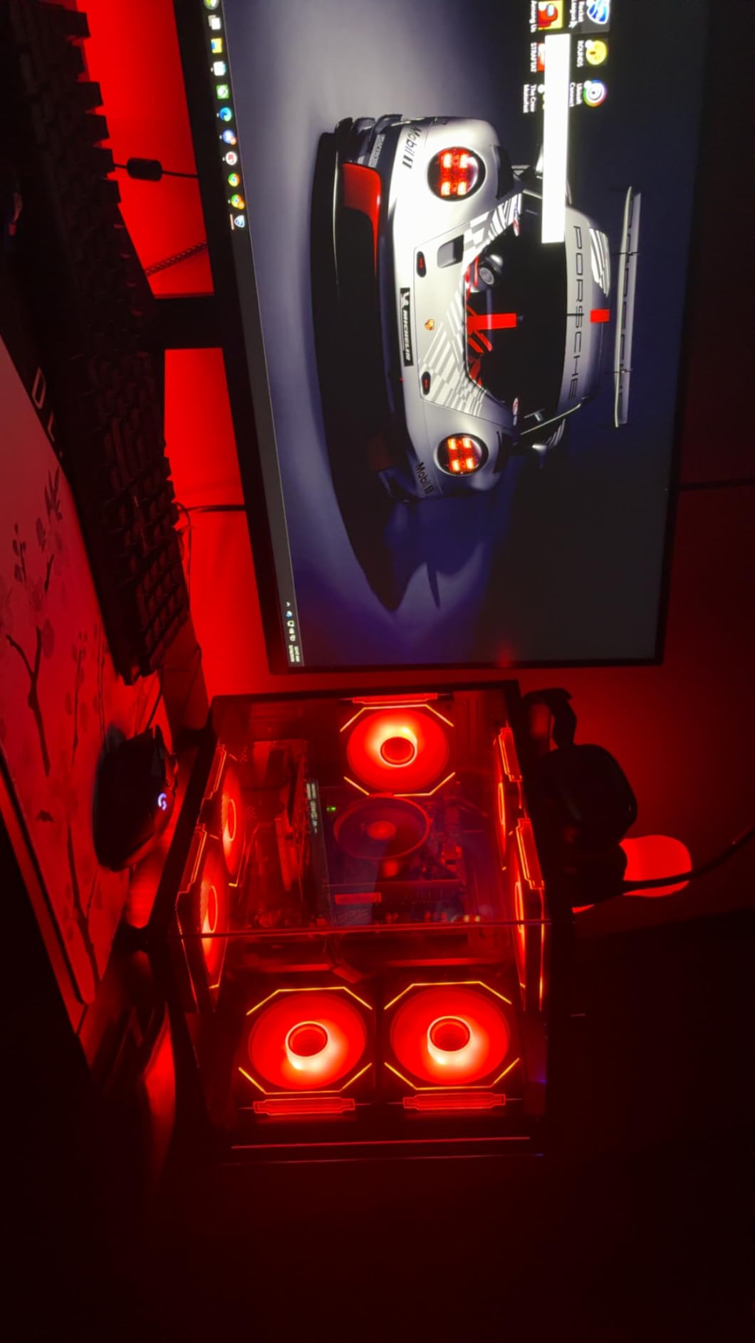 suevery Prebuilt Gaming Desktop Computer | 16G Memory | 512G SSD | Ryzen5 6Cores 3.6G Up to 4.1G | RX 560 4G Graphics Card | WiFi 6 | Bundle Gamer Tower Streaming PC Black (RX560 4G) customer photo 2