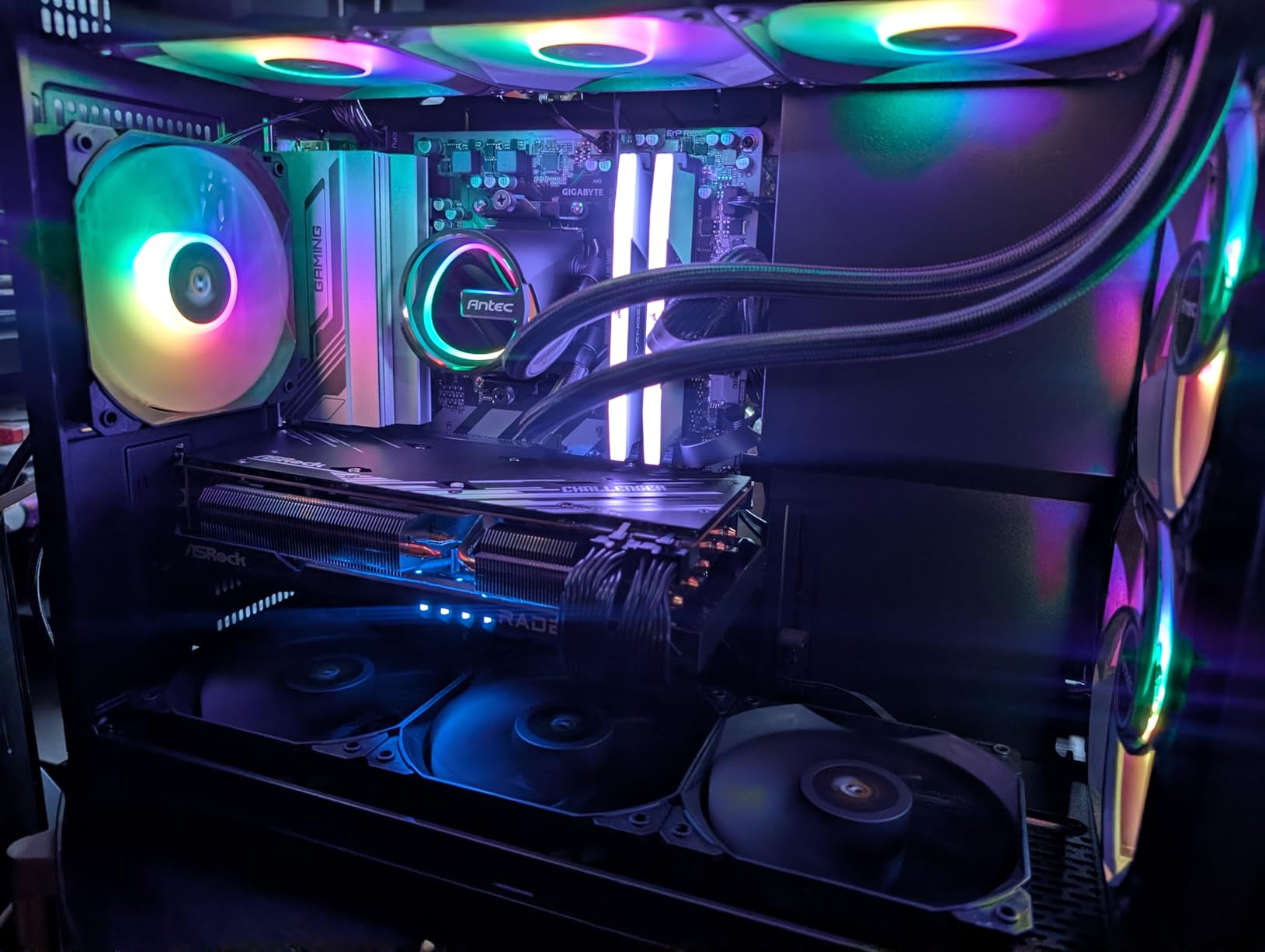 Antec Flux M, 3 x 120 PWM ARGB,3 x 120 PWM Reverse Fans Included, Vertical Airflow Design, 360mm Top Radiator Support, Type-C 3.2 Gen 2, Full-Size Dust Filters, Compact Micro-ATX Gaming Case customer photo 1