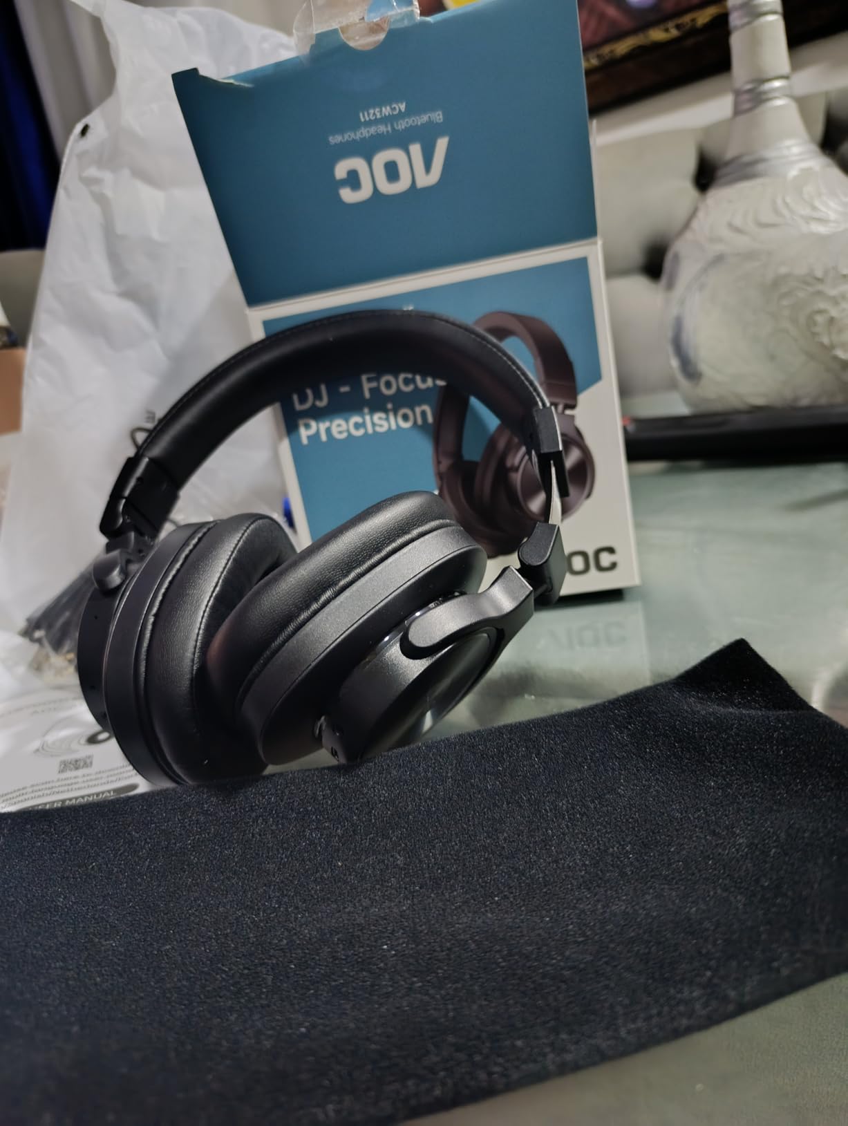 AOC Bluetooth Over Ear Headphones, Wireless Studio Monitor & Mixing DJ Headphones with 72H Playtime, Hi-Res, Built-in Mic, 3.5mm/6.35mm Wired Audio Jack for Guitar AMP, Podcast, PC Gaming - Black customer photo 2