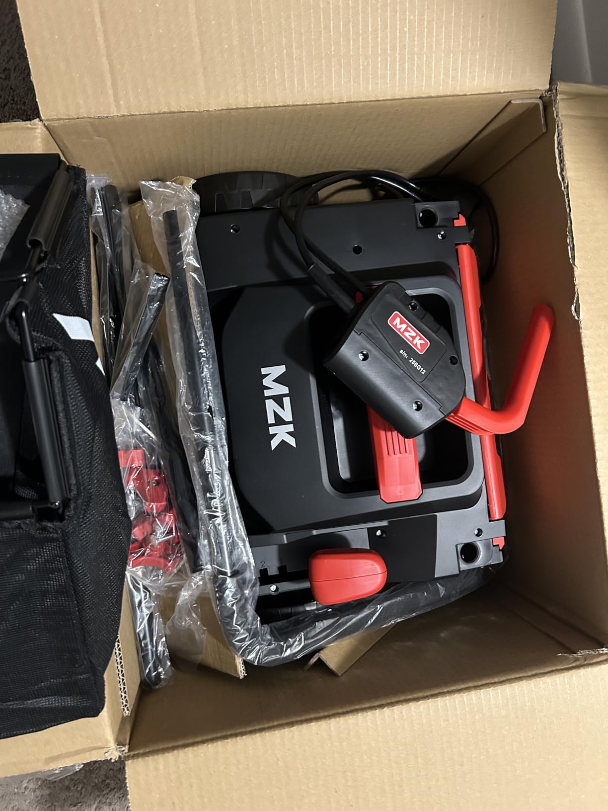 MZK 13-inch 13-Amp 2-in-1 Electric Dethatcher and Scarifier w/Removeable 4-Position Height Adjustment,Lawn dethatcher w/8-Gallon Thatch Collection Bag,Keep Lawn Health (RED) customer photo 2