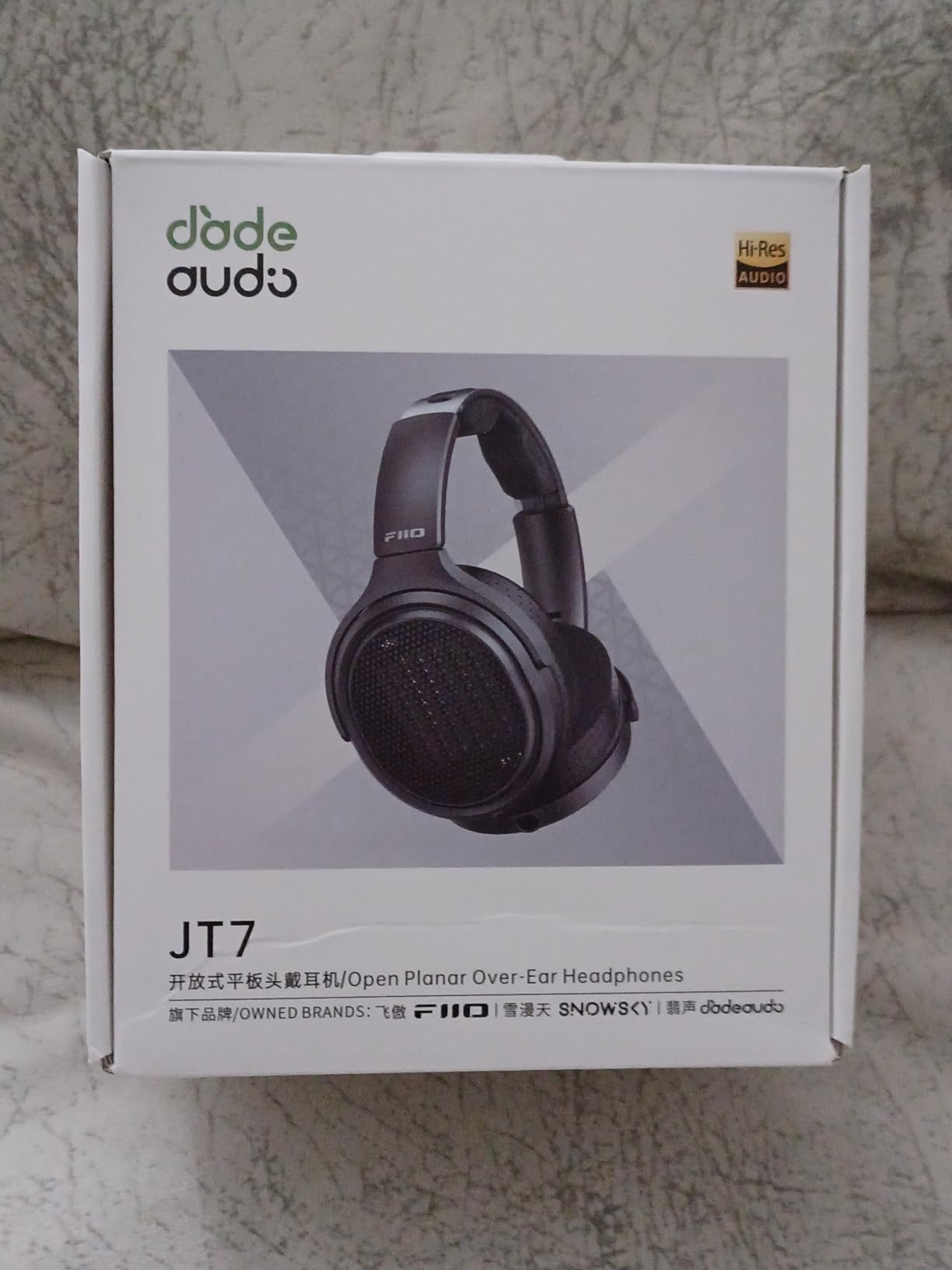 FiiO JT7 Over-Ear Planar Magnetic Headphones, 95x86mm Planar Driver, 3µm Ultra-Thin Diaphragm, Foldable Lightweight Design, Detachable 4.4mm/3.5mm Cable for Audiophiles (Black) customer photo 2