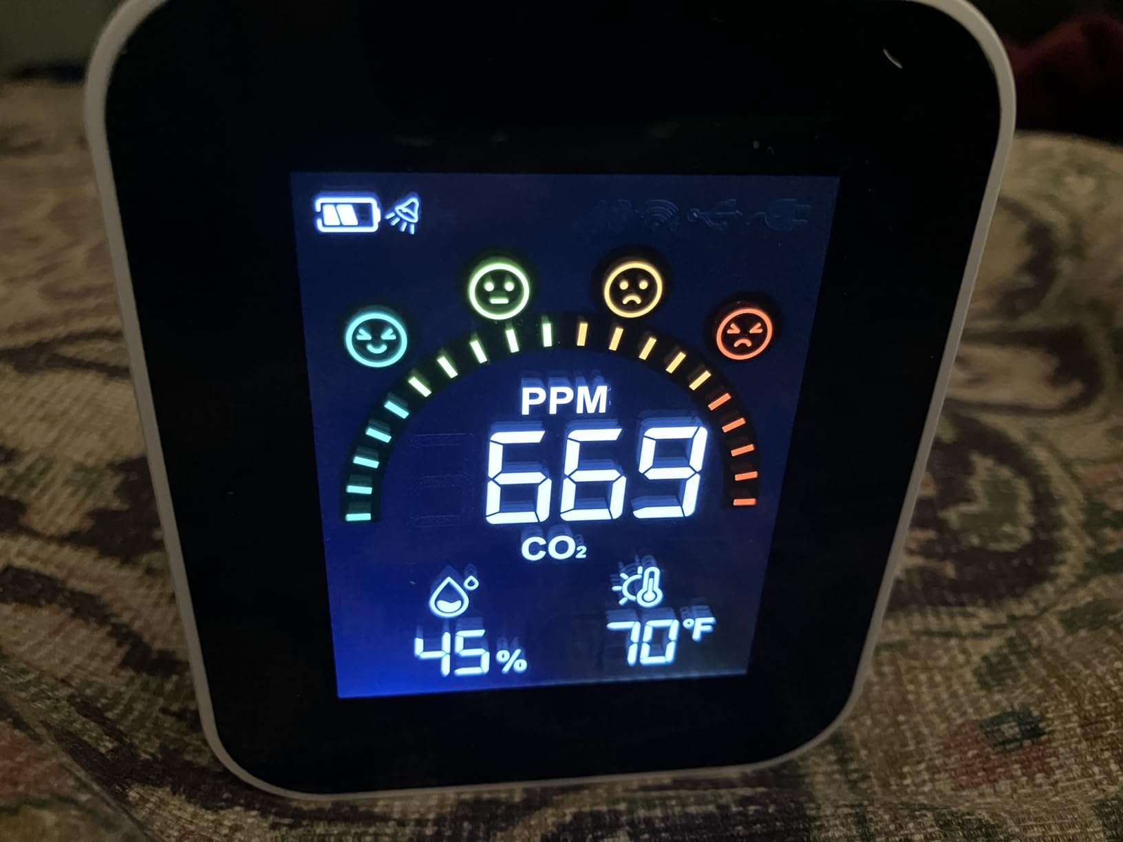 Air Quality Monitor Indoor for CO2, Temp, Humidity, YOWEXA 400-10,000 PPM Carbon Dioxide Detector with NDIR CO2 Sensor & Color Screen, 3 Adjustable Backlight CO2 Monitor for Home/Office/Car/Plant customer photo 1