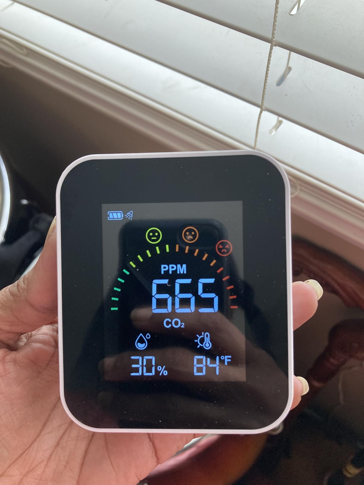 Air Quality Monitor Indoor for CO2, Temp, Humidity, YOWEXA 400-10,000 PPM Carbon Dioxide Detector with NDIR CO2 Sensor & Color Screen, 3 Adjustable Backlight CO2 Monitor for Home/Office/Car/Plant customer photo 2
