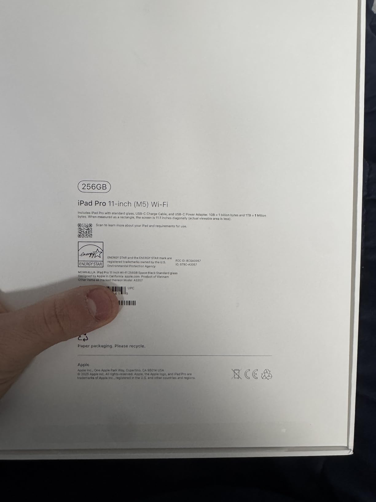 Apple iPad Pro 11-inch (M5): Ultra Retina XDR Display, 512GB, Landscape 12MP Front Camera/12MP Back Camera, LiDAR Scanner, Wi-Fi 7 with Apple N1, Face ID, All-Day Battery Life - Space Black customer photo 2