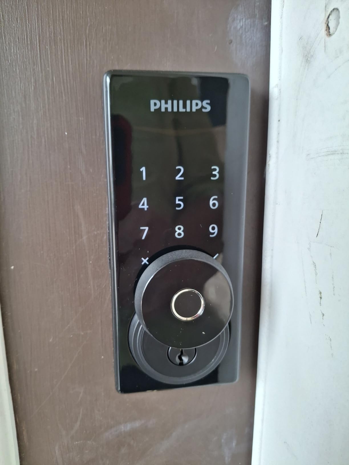 Philips Smart Door Lock with Apple Home, Matter Over Thread, Keyless Entry Door Lock with App Remote Control, Touchscreen Fingerprint Front Door Lock Set, Deadbolt Lock with Apple Home, Alexa, Google customer photo 1