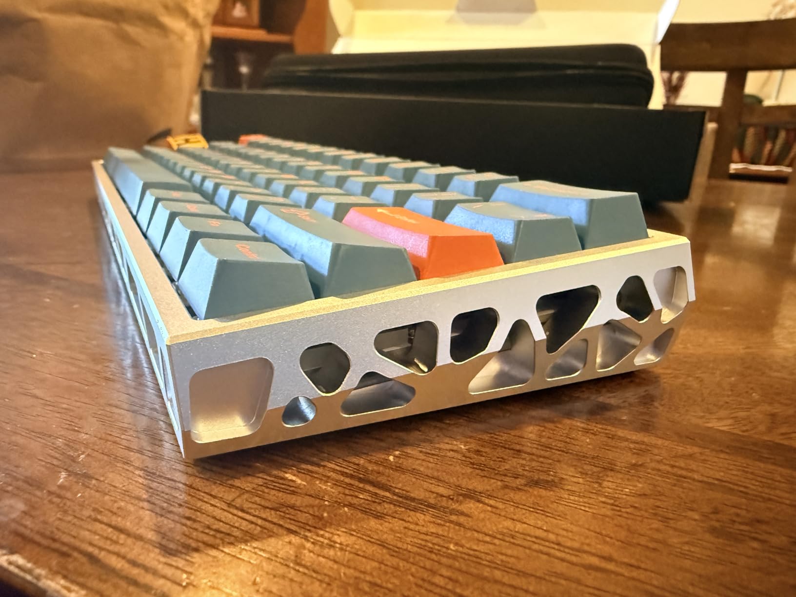 kutethy KY60 Anodizing Aluminum Keyboard Case, 60% Mechanical Gaming Keyboard, Full CNC Hall Effect Keyboard Compatible with Wooting60 Mad60 Win60 GH60 60HE customer photo 1