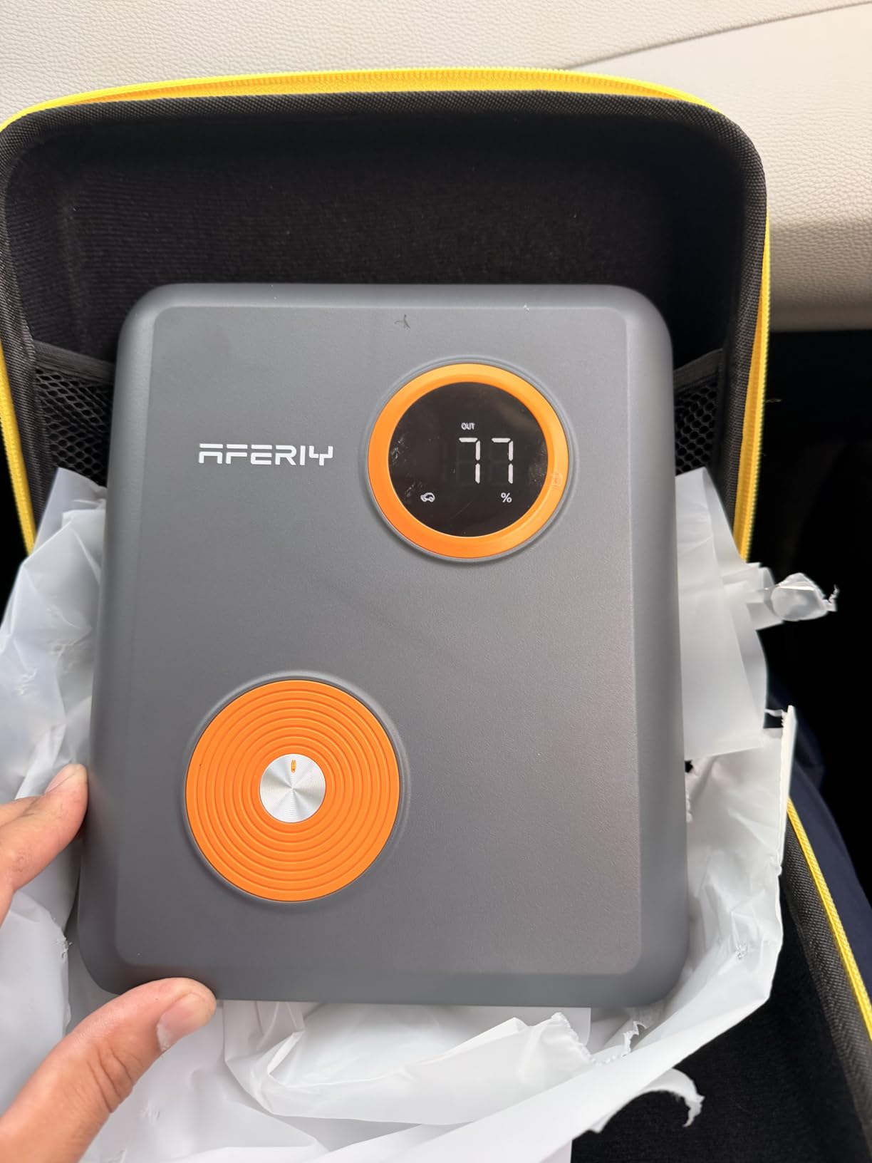 AFERIY 27500mAh Industry's First Sodium Ions Jump Starter, 2000 A Car Battery Jump Starter with PD 60W Fast Charge, 12V Sodium Jump Box with USB Ports, LCD Display and 3 Modes Flashlight customer photo 1