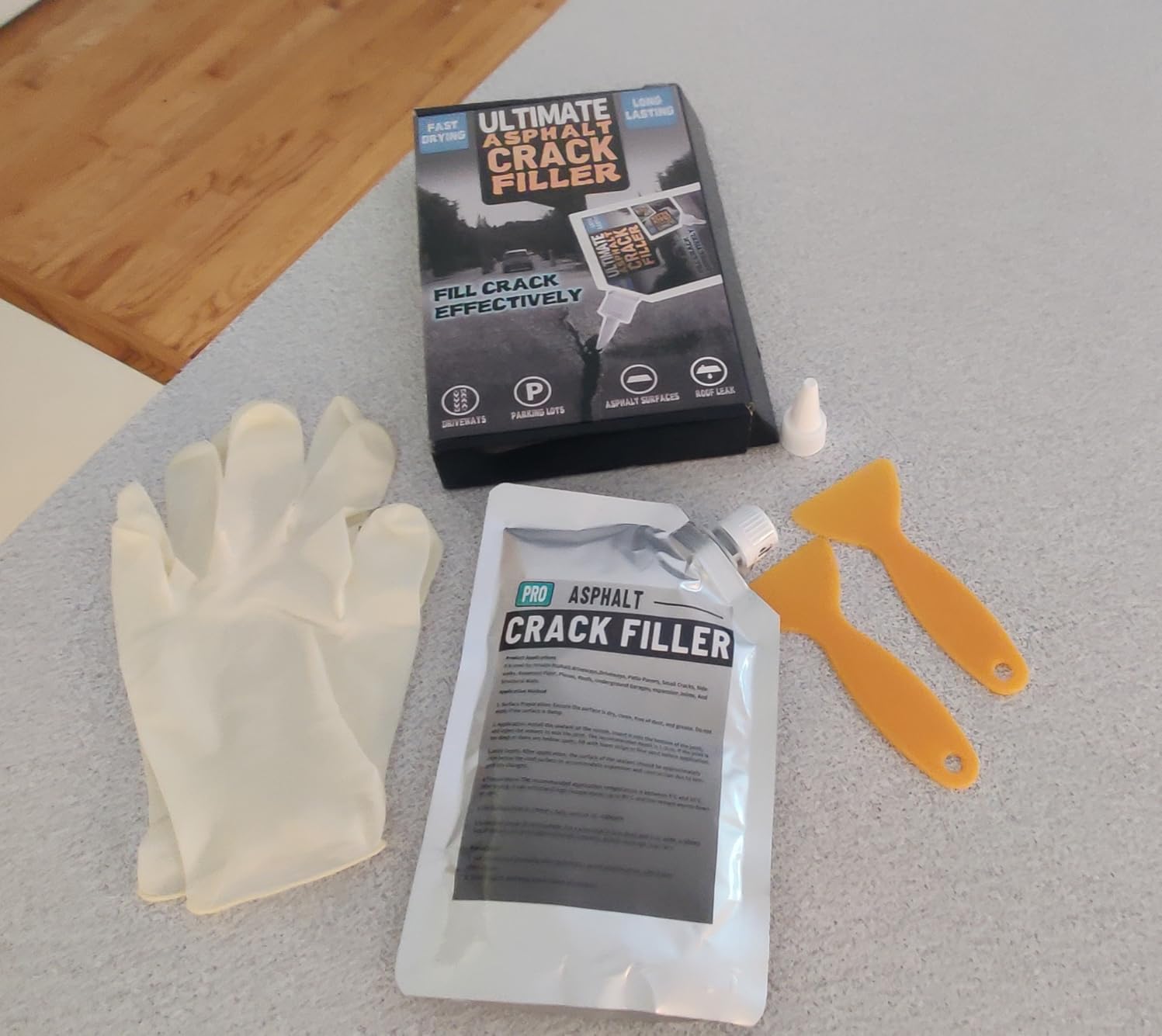 Asphalt Crack Filler, 17.6 Floz High Elasticity Asphalt Driveway Crack Filler, Self Leveling Blacktop Sealant for Filling in Cracks on Driveway and Road, Blacktop Concrete Joint Filler customer photo 1