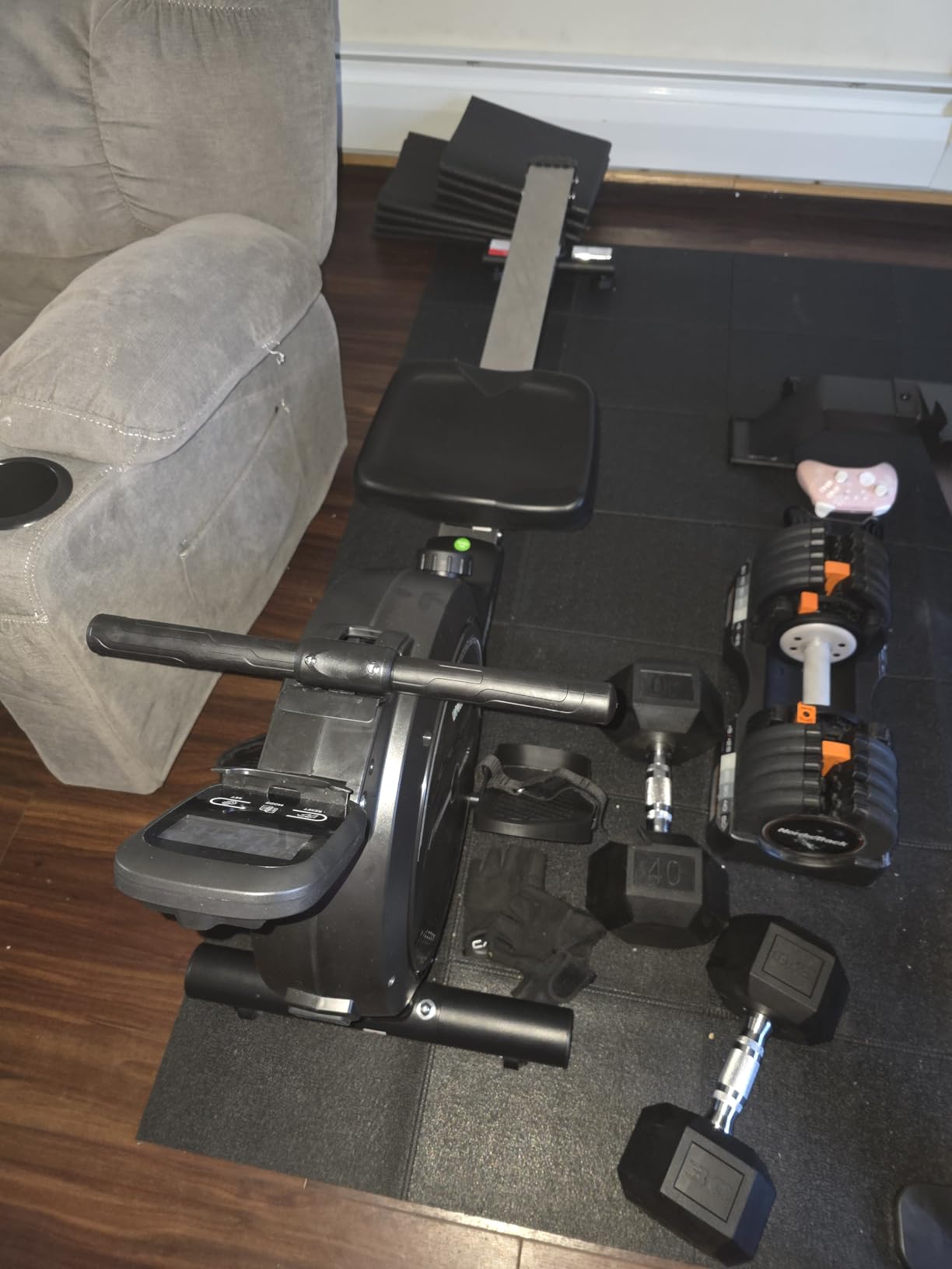 Rowing Machine,Wenoker Magnetic Rower Machine for Home,350 LB Weight Capacity, 16 Levels of Workout Resistance,Bluetooth App Supported LCD Monitor Tablet Holder & Comfortable Seat Cushion customer photo 1