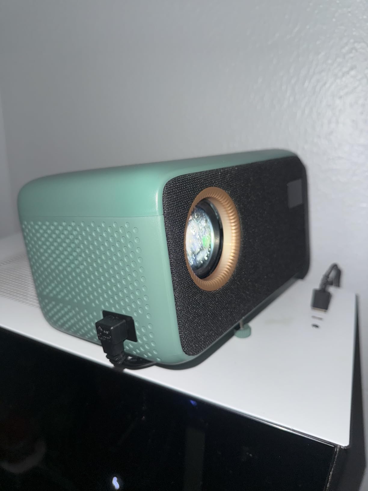 TMY 4K Projector with WiFi Bluetooth, Compatible with Netflix/Prime Video/YouTube, Outdoor Portable Home Theater Movie Projector, Smart Projector for Indoor Outdoor Movies, Gaming and Camping (Green) customer photo 1