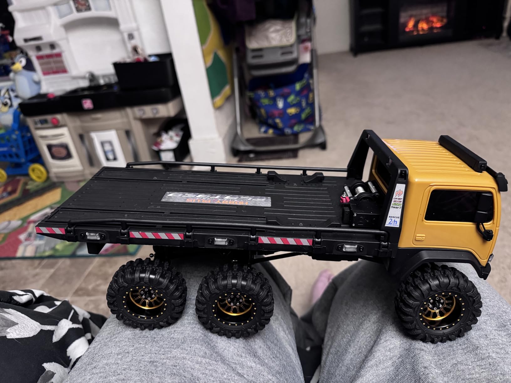 HOBBYPLUS ARKTOS V1.5 CR18P Rock Crawler RTR All Terrain - Remote Control Car, Rock Crawler 1/18 Scale 6WD 2 Speed Transmission Off Road for Adults, RC Hobbyists (Tan) customer photo 1