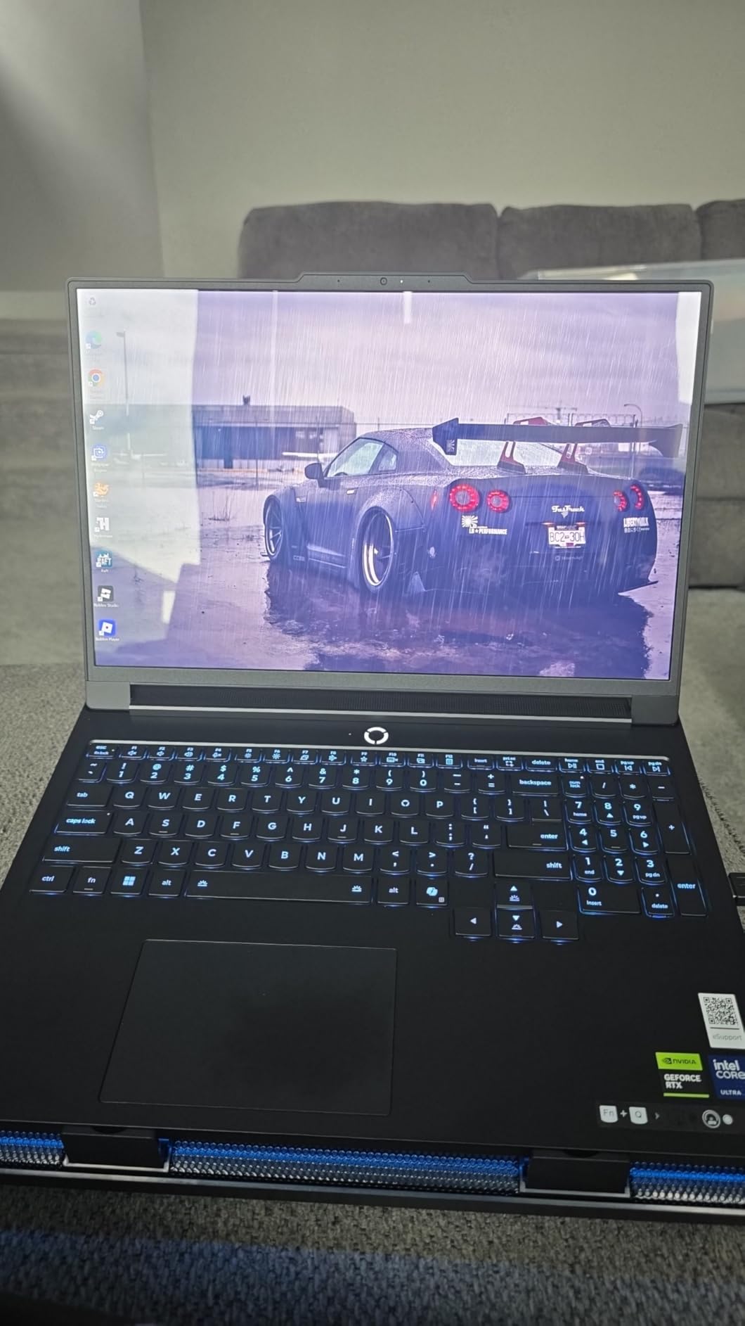Lenovo Legion Pro 7i - AI-Powered Gaming Laptop - Intel Core Ultra 7 255HX - 16