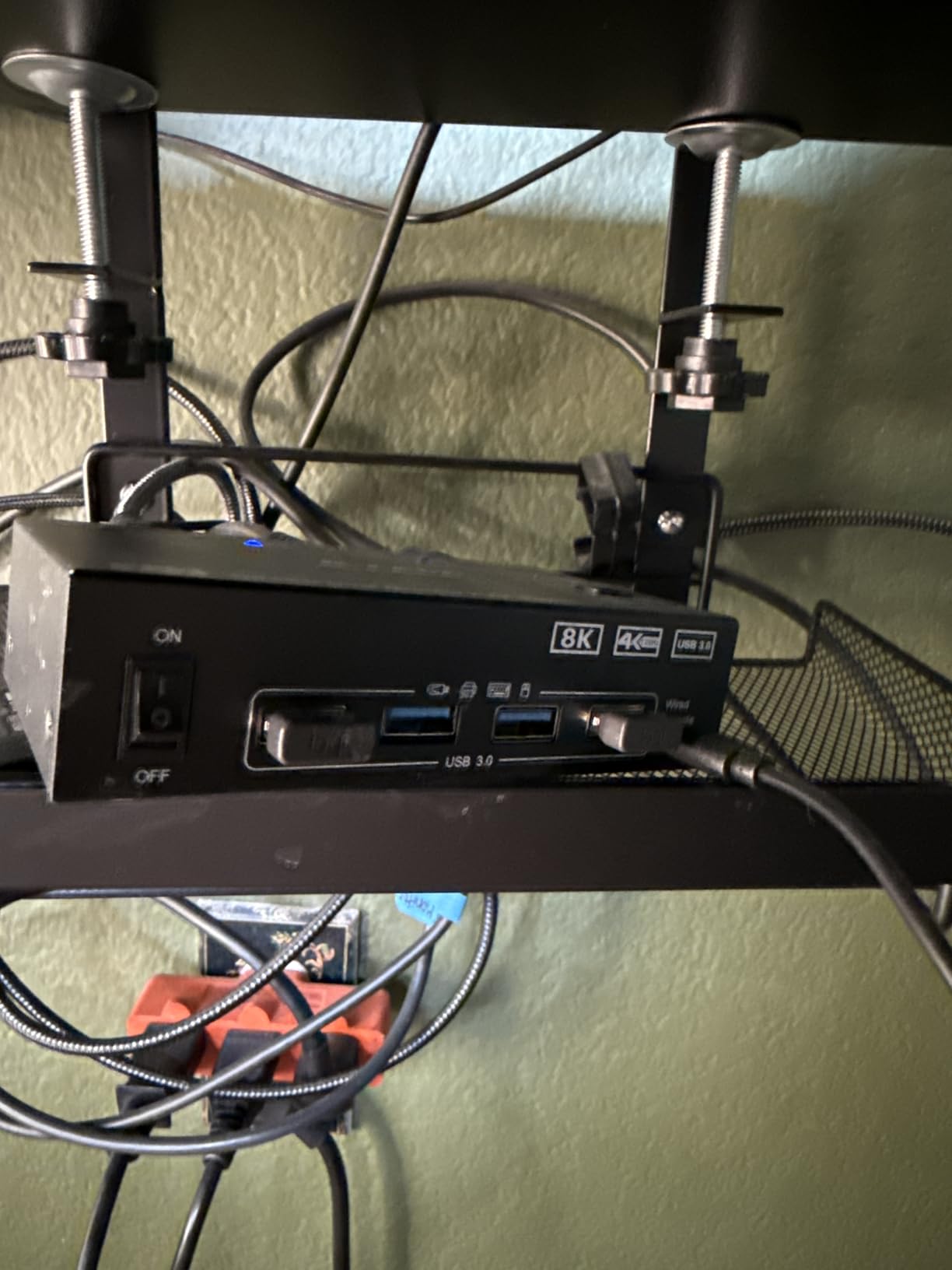KVM Switch 2 Monitors 1 Desktop and 1 Laptop 4K@60Hz, 7-in-1 Dual Monitor KVM Switch Docking Station, Expand 2 HDMI Displays,4xUSB 3.0,PD 80W, Wired Remote and USB-C Cable Included customer photo 1