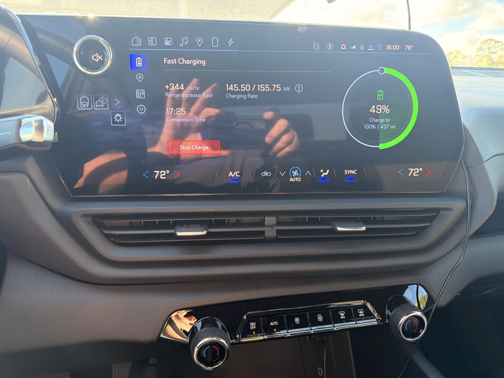 Enhanced Tesla 2-in-1 Adapter (Supports CCS & J1772), 250kW Fast Charging, Smart Communication-Locked Switch Prevents Connector Mismatch, for Tesla Superchargers & Destination Chargers customer photo 2