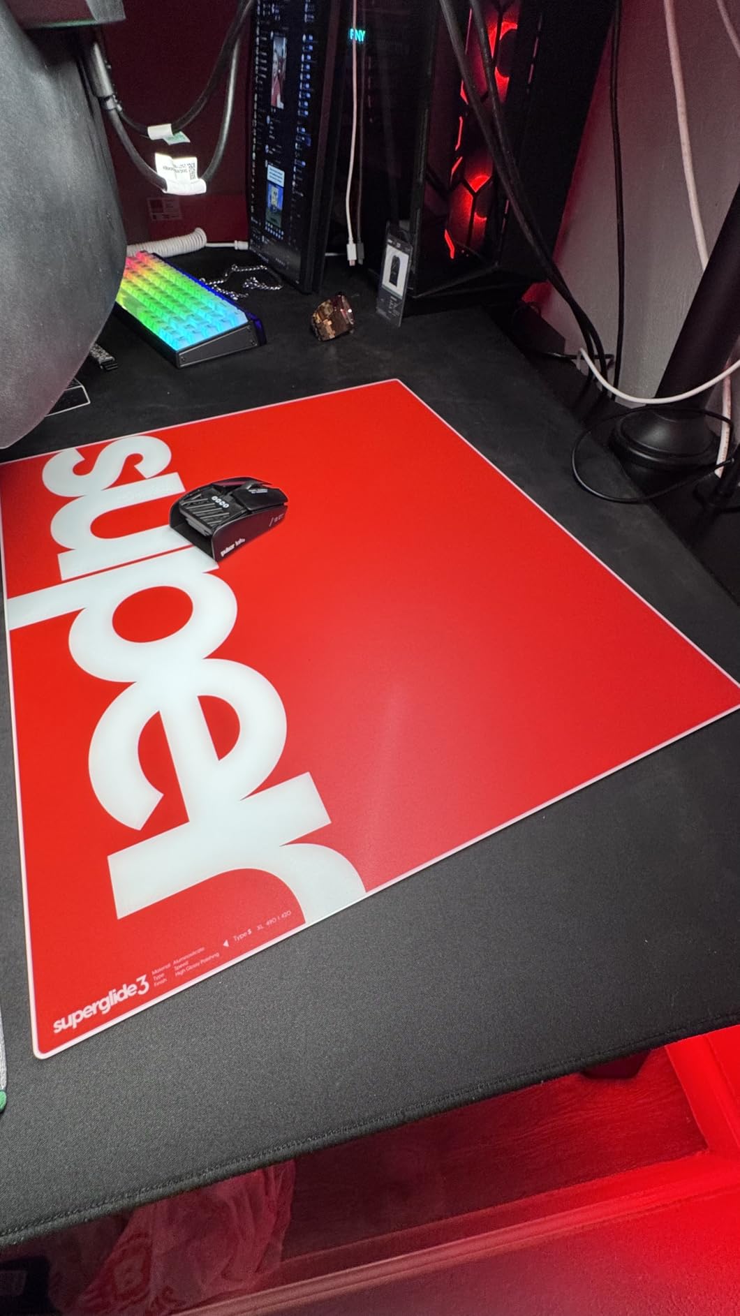 Pulsar Gaming Gears Superglide Pad v3 Type-S - Alumino-Silicate Glass Gaming Mouse Pad, Soft R-Edge, Anti-Slip Silicone Base 420mmx330mm (L, Red) customer photo 1