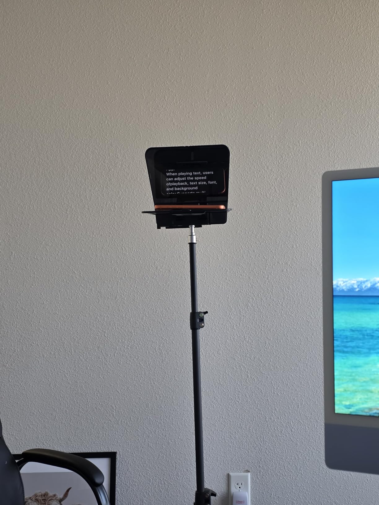 Desview T5 Teleprompter for Smartphone/11'' Tablet/DSLR, 49-82mm Adapter Rings, Durable Coated Glass, Bluetooth Remote & Free APP, for Live Streaming/YouTube/Vlogging/Video Recording customer photo 1