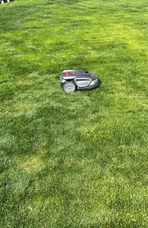 Sunseeker S4 LiDAR Robot Lawn Mower for Up to 0.25 Acre (1000 m²), Vision AI + 360° 3D LiDAR Navigation, Wire-Free Virtual Boundary, Systematic Cutting, 42% Slope, App Control, 60 dB Quiet Mowing customer photo 1