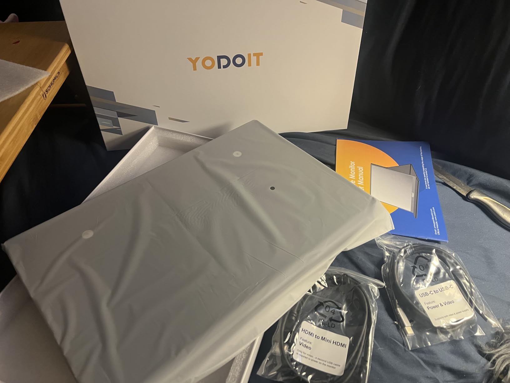 Yodoit Portable Monitor 144Hz 15.6Inch - 1080P Gaming Screen for Laptop IPS Display with USB Type C Port and Speakers with Smart Cover Metal Compatible with PC, MacBook, Xbox (Black) customer photo 2