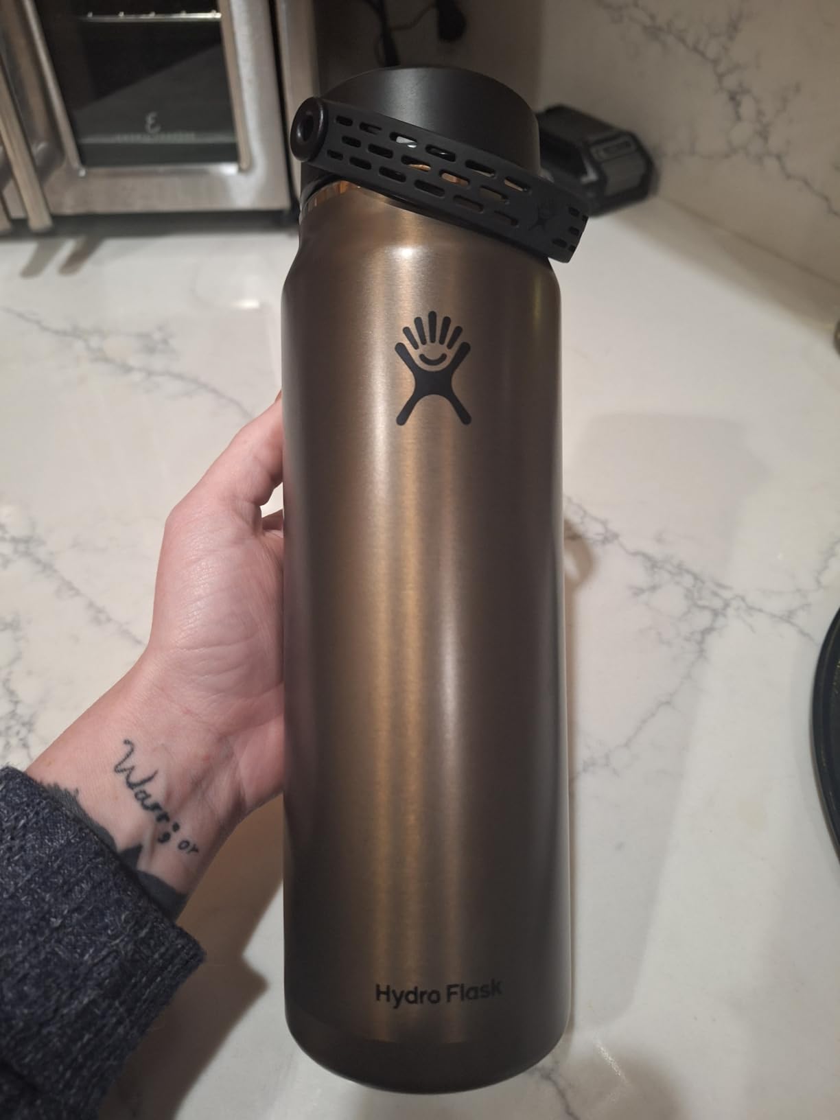 Hydro Flask 40 Oz Lightweight Wide Flex Cap - Insulated Stainless Steel Water Bottle - Hiking, Commuting Sapphire Blue customer photo 1