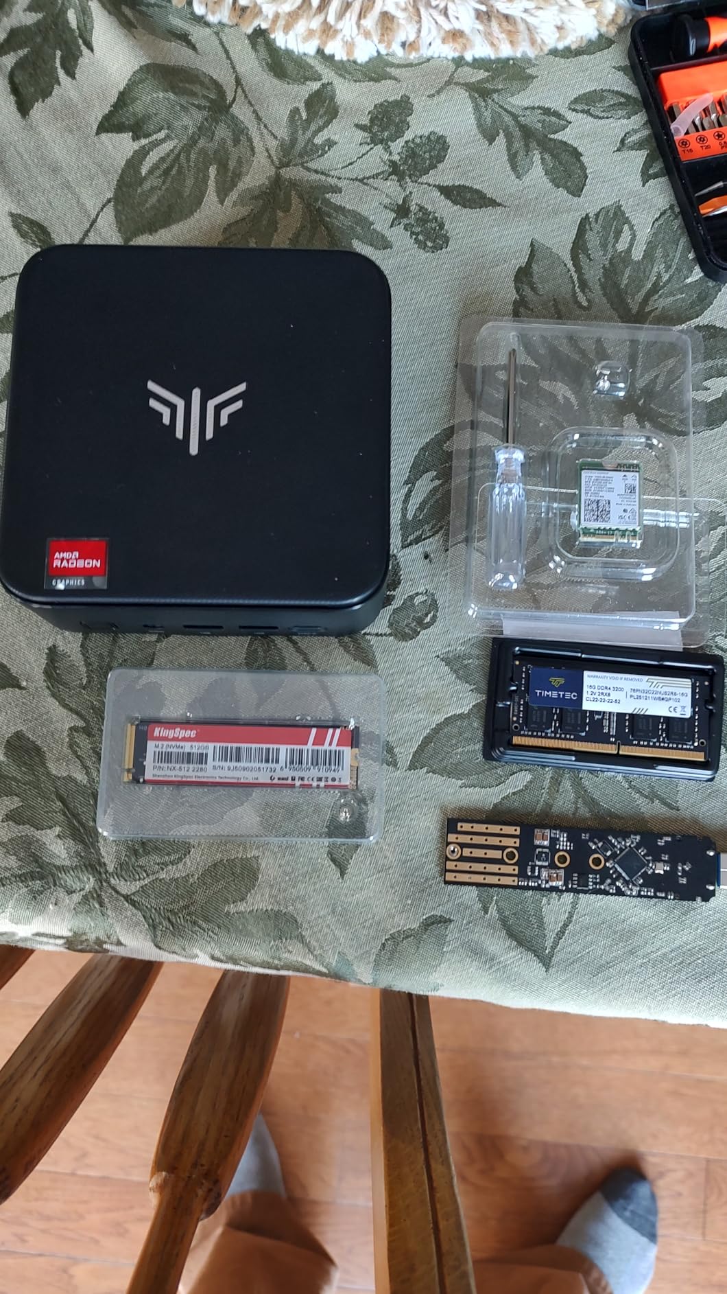 KAMRUI E3B Mini PC, 11Pro AMD Ryzen V2748 (Beat R5 6650H/R7 5825U, up to 3.7GHz) Mini Desktop Computer,16GB DDR4 512GB 3200MT/s SSD, Radeon Vega 7 Graphics Triple 4K Display/Dual LAN/WiFi6/BT5 customer photo 2