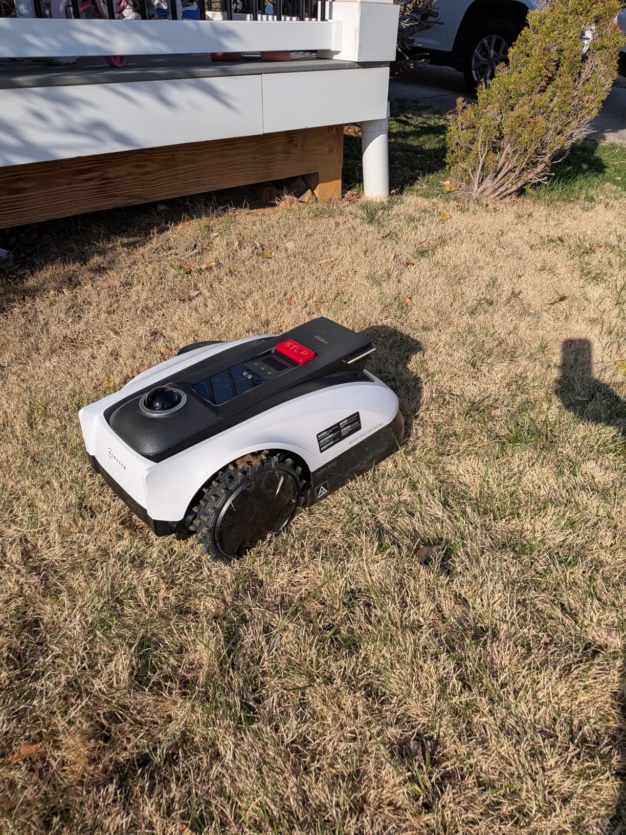 ECOVACS Goat O1000 LiDAR PRO Robotic Lawn Mower with TruEdge Trimmer for 1/4 Acre, Wire-Free LiDAR Navigation, Zero-Edge Cutting, Auto Mapping, AIVI 3D Obstacle Avoidance, 45% Slope customer photo 1