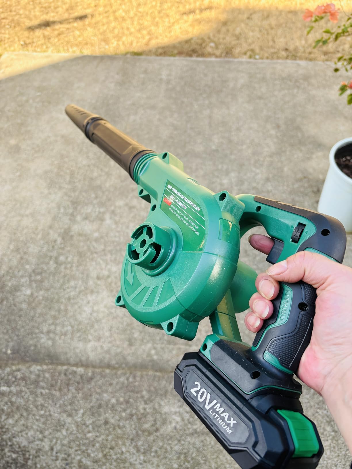 K I M O. Cordless Leaf Blower Vacuum Combo 4 in 1, 3 Nozzles &3 Modes for Inflation & Deflation, Extended Tube & Variable Speed, 20000RPM 150MPH, 2x2000mAh Battery Powered Leaf Blowers for Lawn Care customer photo 1