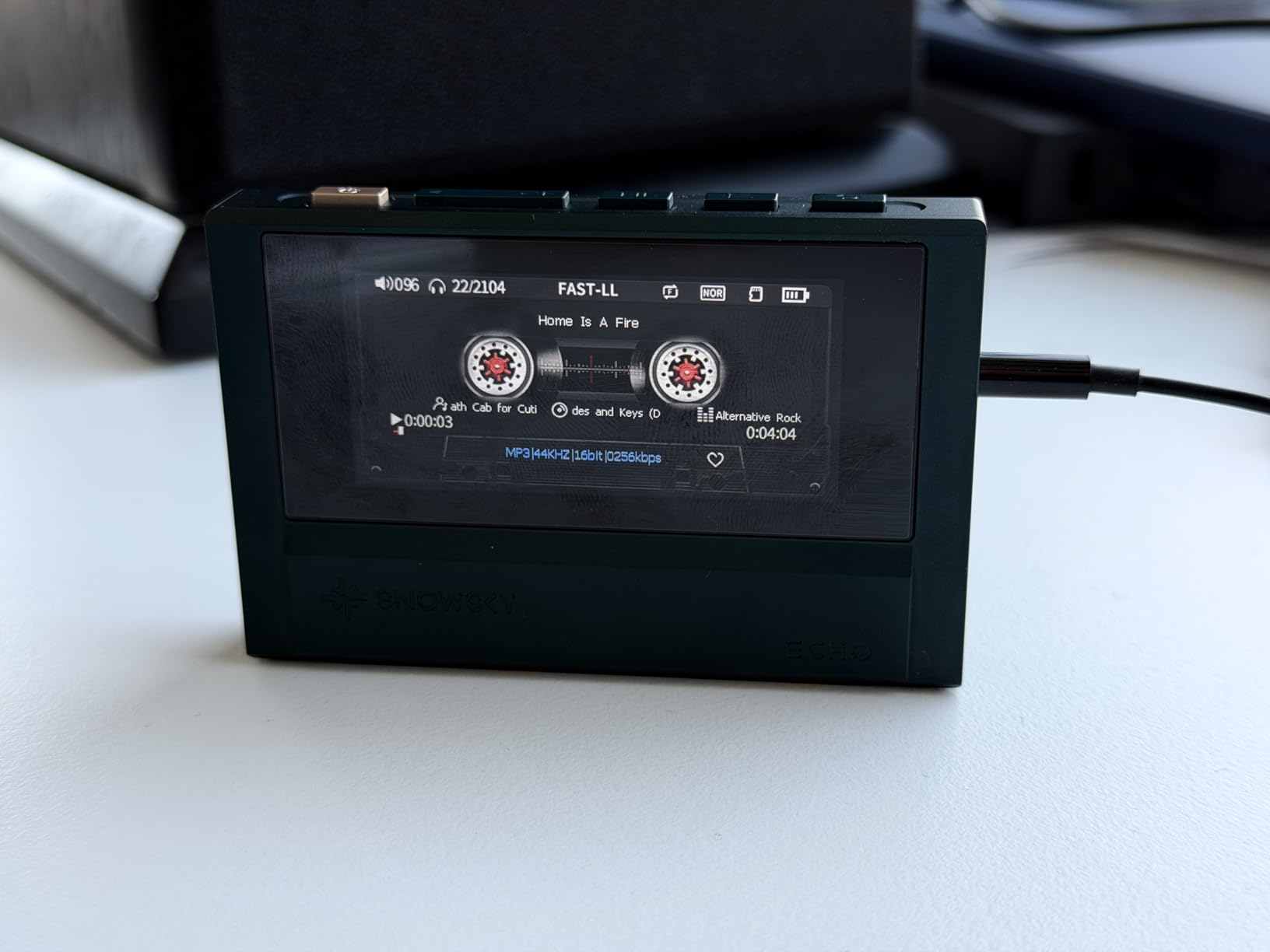 FiiO Echo Retro Hi-Res Digital Audio Player, Dual DAC Bluetooth Music Player, 4.4mm Balanced Output, Color Screen, Portable DAP (Black) customer photo 2