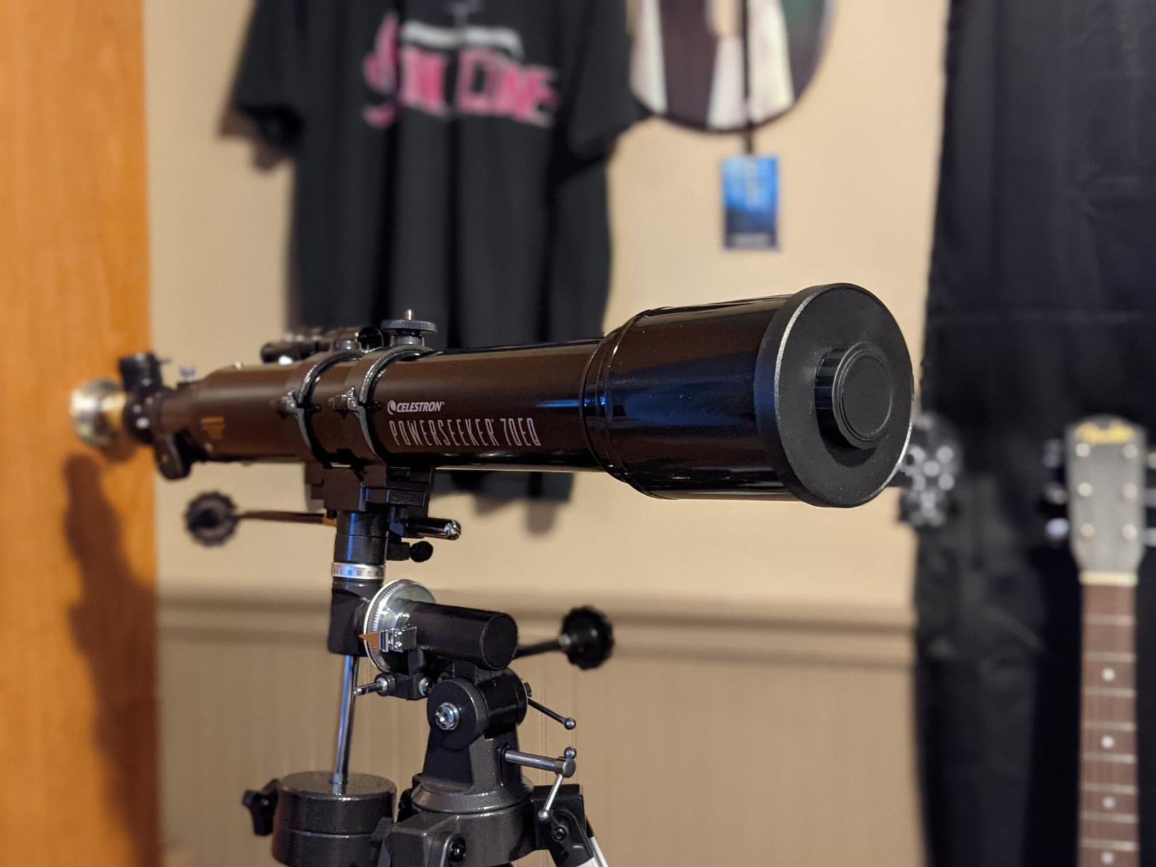 Celestron PowerSeeker 80EQ Telescope - Manual German Equatorial Telescope for Beginners - Compact and Portable - Bonus Astronomy Software Package - 80mm Aperture customer photo 1