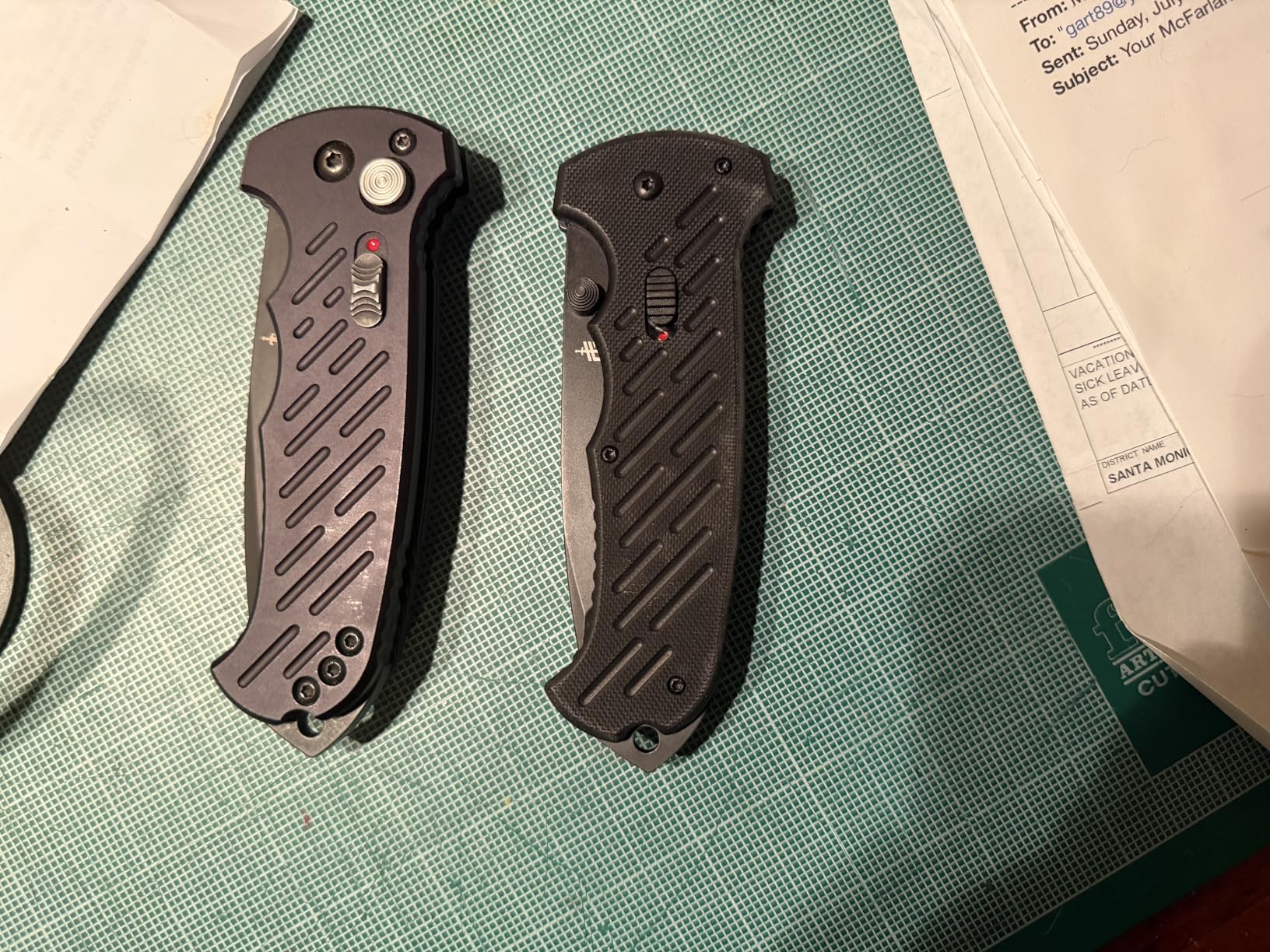 Gerber Gear FAST Draw Pocket Knife, EDC Assisted Opening Folding Knife, Serrated Edge customer photo 2