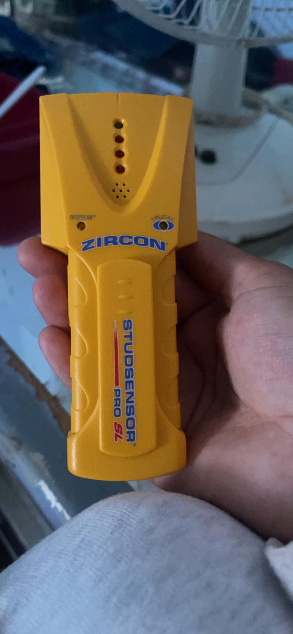 Zircon StudSensor Pro SL Edge Finder Deep-Scanning Stud Finder with SpotLite Pointing System customer photo 1