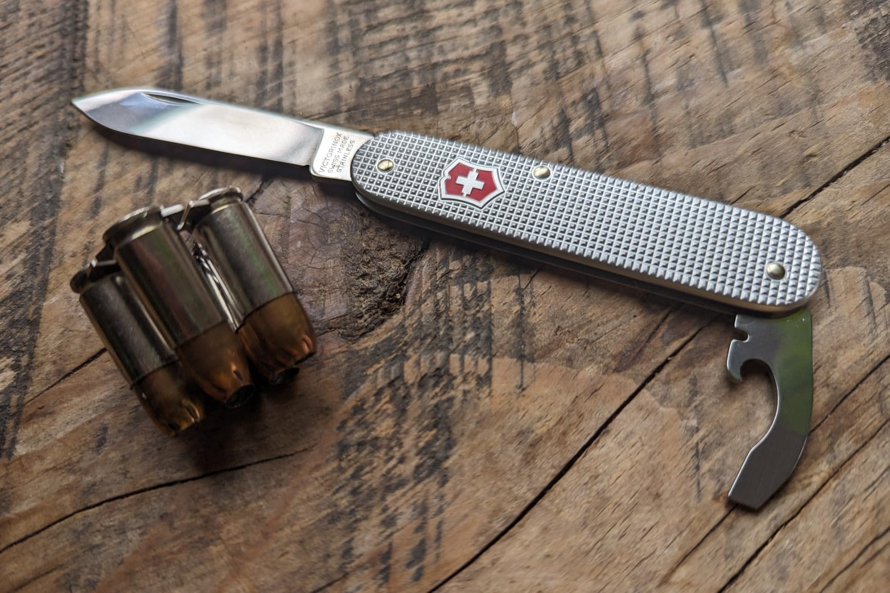 Victorinox Bantam Alox Swiss Army Knife, 5 Function Swiss Made Pocket Knife with Large Blade, Screwdriver and Bottle Opener - Silver customer photo 2