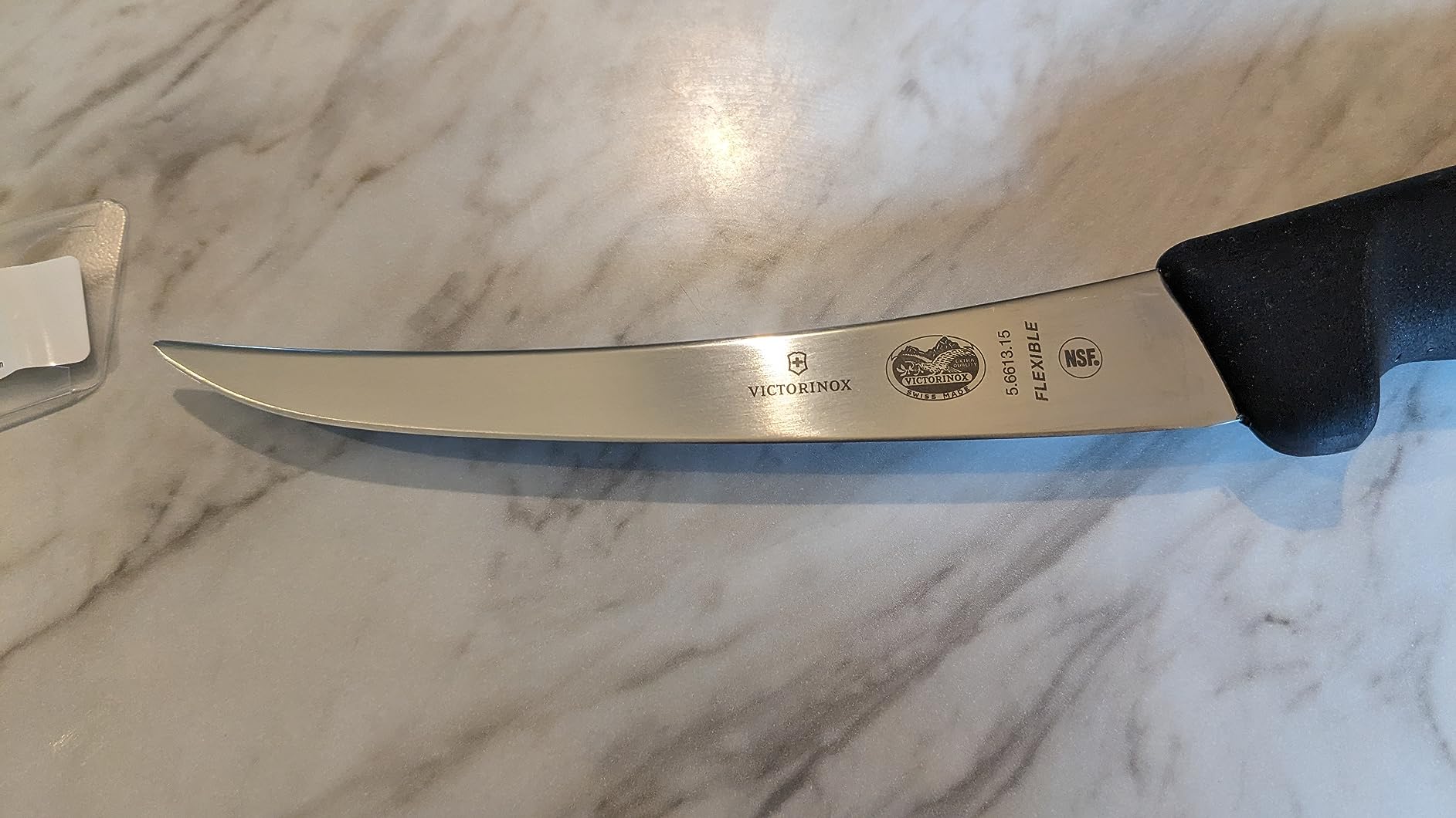 Victorinox Fibrox Curved Boning & Fillet Knife, Flexible Blade for Meat & Poultry, 6-Inch, Black customer photo 2